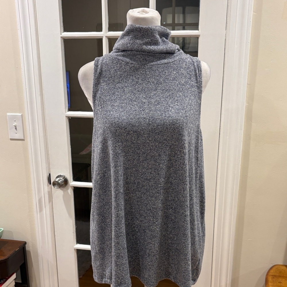 Anthropologie Saturday/Sunday Sleeveless Blue-Gray Turtleneck Top. size L
